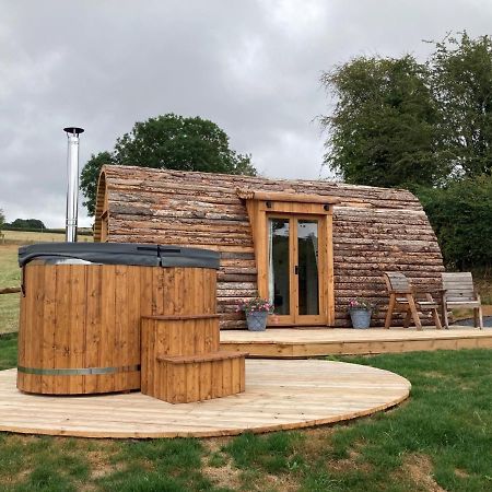 Delor - Bryntalch Glamping Pods Hotel Montgomery Exterior photo